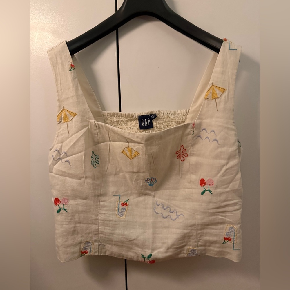 GAP Cream Sleeveless line Top with Colorful summer Embroidery PART OF SET